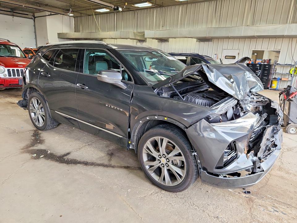 Photo 4 from auction – 2019 CHEVROLET BLAZER with VIN 3GNKBFRSXKS682365