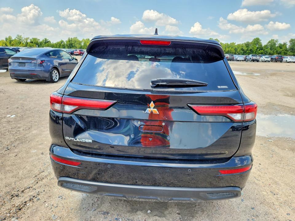 Photo 6 from auction – 2022 MITSUBISHI OUTLANDER with VIN JA4J4TA87NZ040328