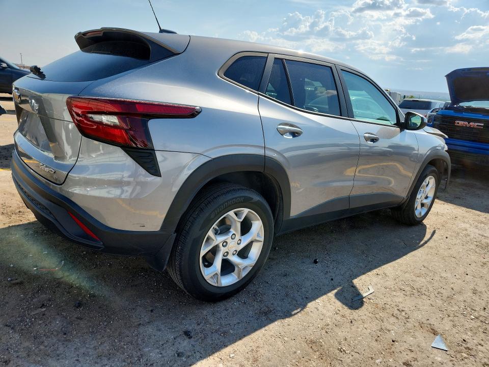 Photo 3 from auction – 2024 CHEVROLET TRAX with VIN KL77LFE26RC089892