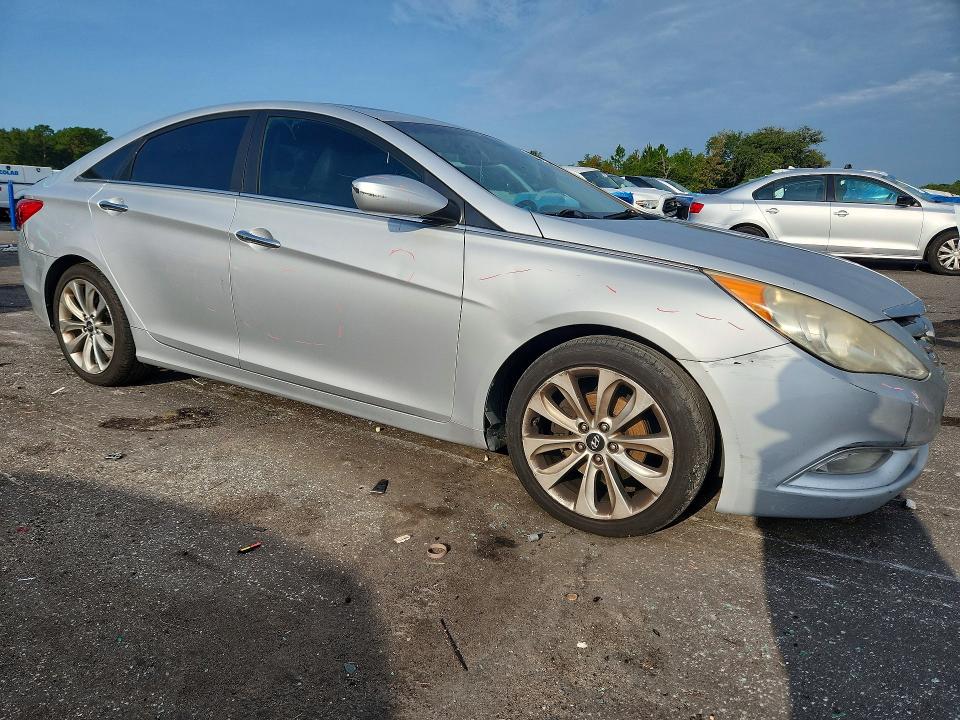 Photo 4 from auction – 2013 HYUNDAI SONATA with VIN 5NPEC4AC5DH532866