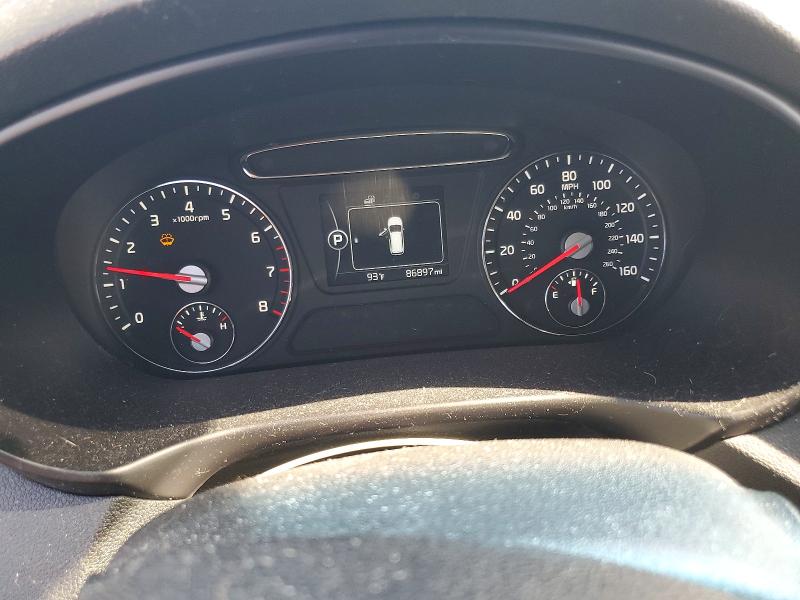 Photo 9 from auction – 2017 KIA SORENTO with VIN 5XYPG4A5XHG250282