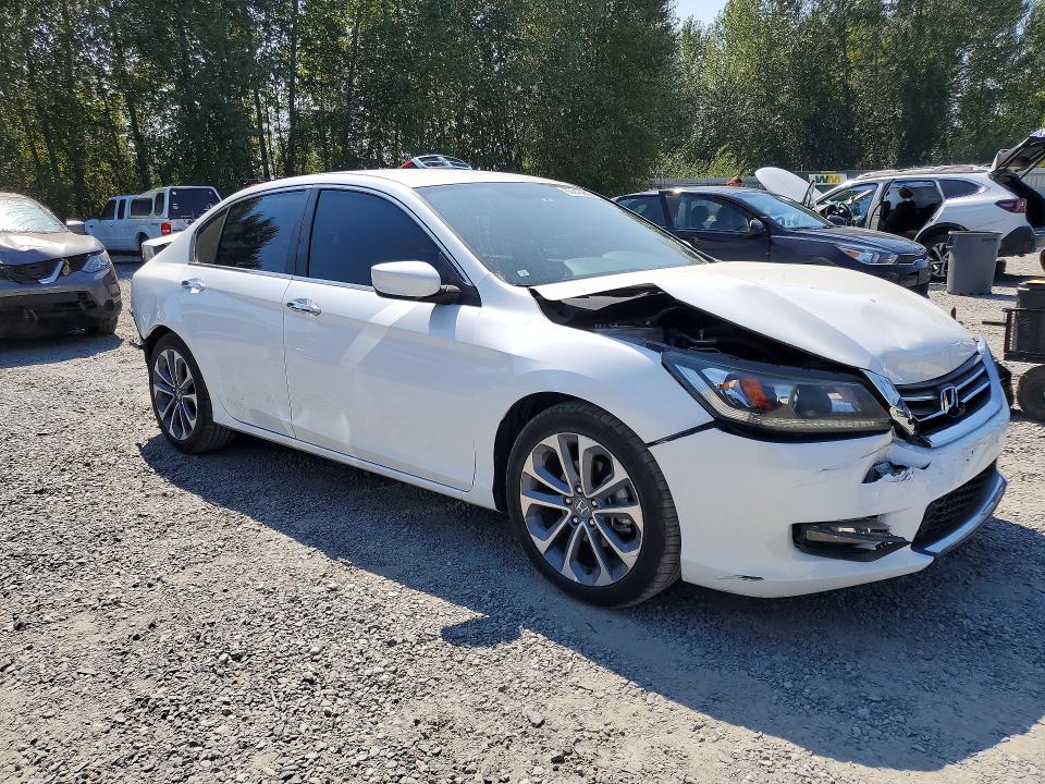 Photo 4 from auction – 2015 HONDA ACCORD with VIN 1HGCR2F51FA193717