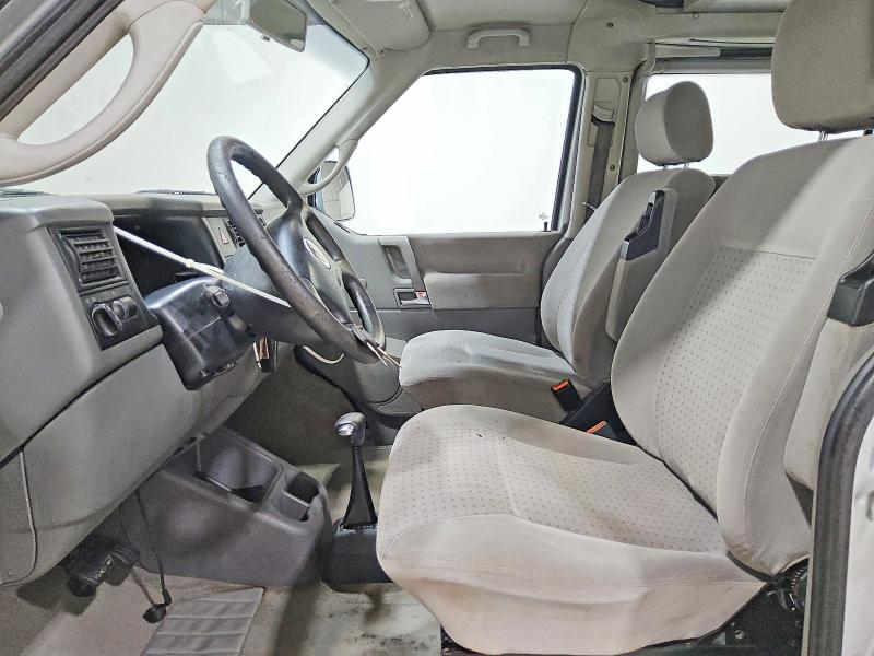 Photo 7 from auction – 2002 VOLKSWAGEN EUROVAN with VIN WV2NB47012H017117