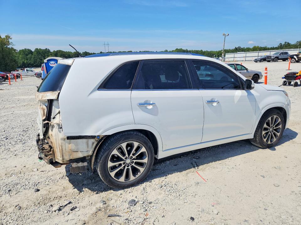 Photo 3 from auction – 2014 KIA SORENTO with VIN 5XYKW4A78EG454086