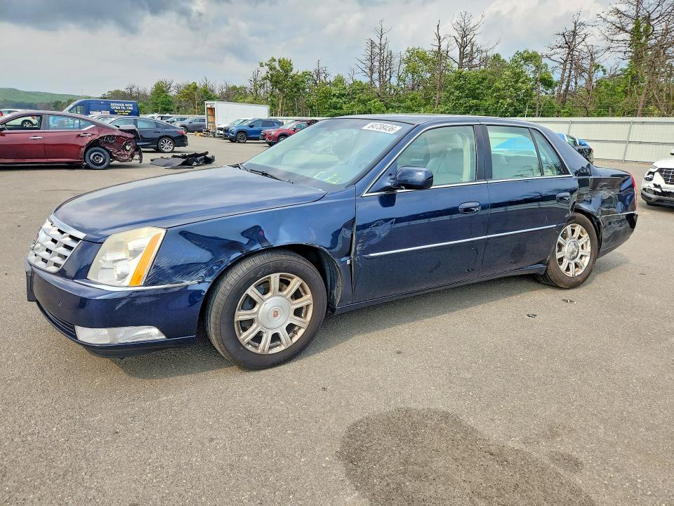 CADILLAC DTS 2008 with VIN 1G6KD57Y18U132360 - Photo from auction