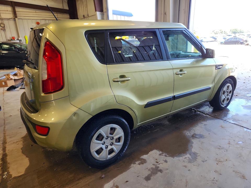 Photo 3 from auction – 2012 KIA SOUL with VIN KNDJT2A55C7467976