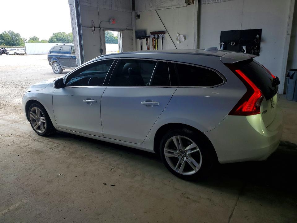 Photo 2 from auction – 2015 VOLVO V60 with VIN YV140MEB4F1207572