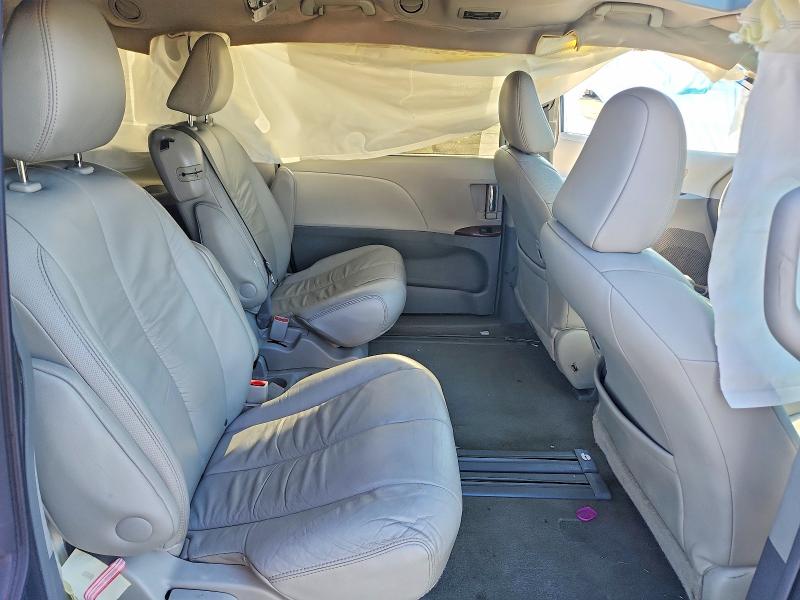 Photo 11 from auction – 2011 TOYOTA SIENNA with VIN 5TDYK3DC3BS114433