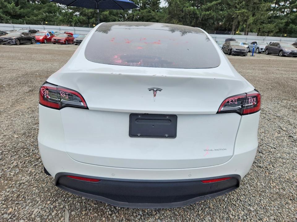 Photo 6 from auction – 2022 TESLA MODEL Y with VIN 7SAYGDEE5NF407236