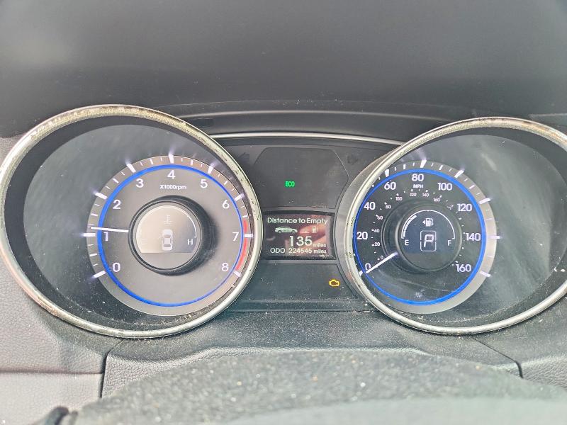 Photo 9 from auction – 2011 HYUNDAI SONATA with VIN 5NPEB4AC8BH198607