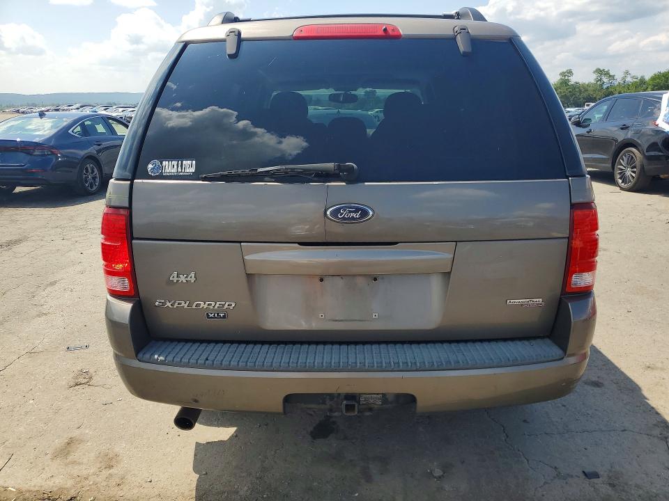 Photo 6 from auction – 2005 FORD EXPLORER with VIN 1FMZU73E75UA57335