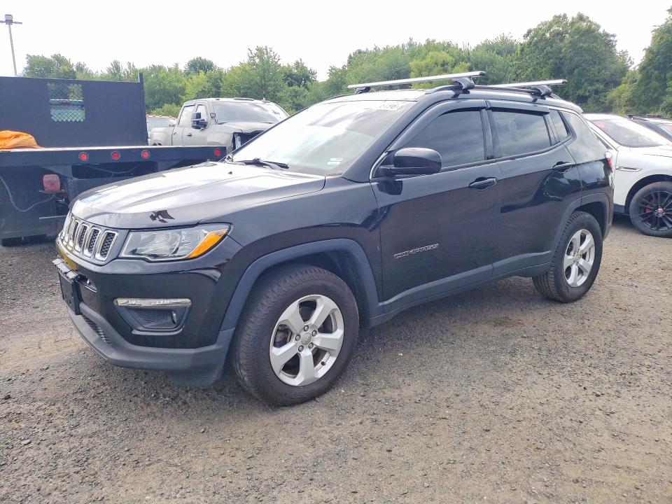 JEEP COMPASS 2018 with VIN 3C4NJDBB5JT457285 - Photo from auction