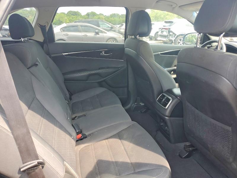 Photo 11 from auction – 2016 KIA SORENTO with VIN 5XYPGDA55GG086292