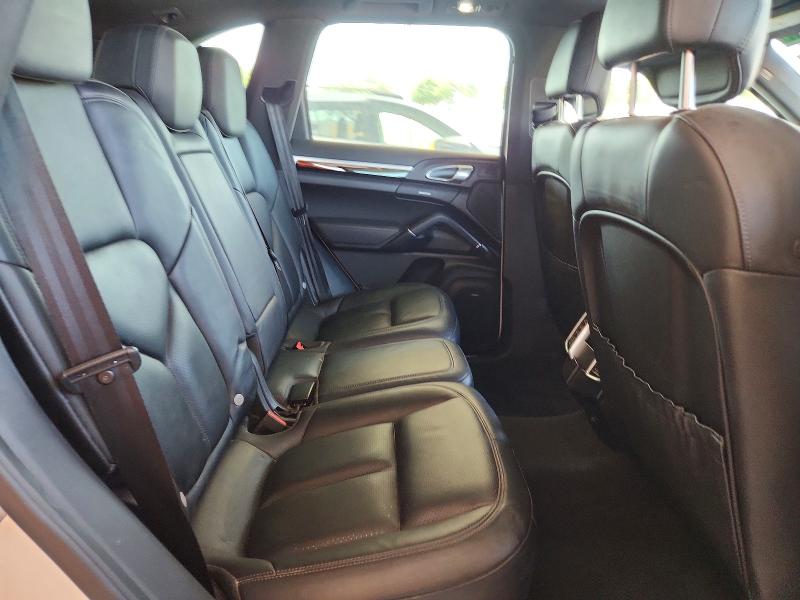 Photo 11 from auction – 2016 PORSCHE CAYENNE with VIN WP1AE2A24GLA64485
