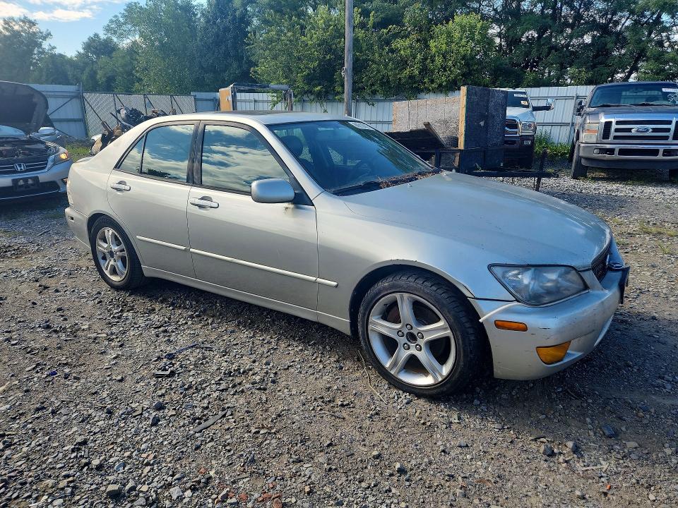 Photo 4 from auction – 2003 LEXUS IS 300 with VIN JTHBD192X30079588