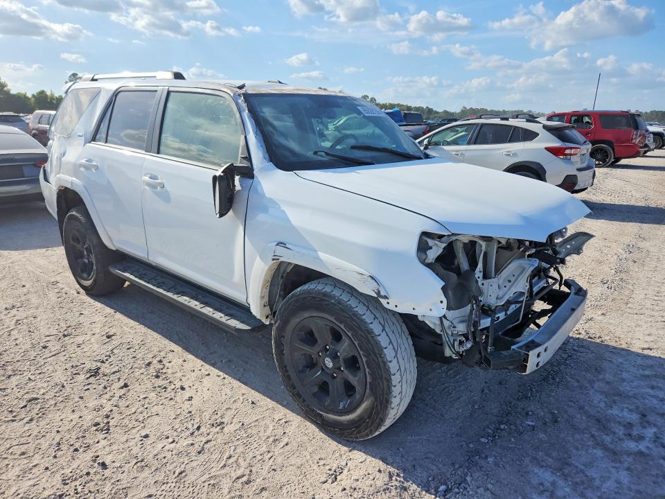 Photo 4 from auction – 2024 TOYOTA 4RUNNER with VIN JTEMU5JR0R6249596