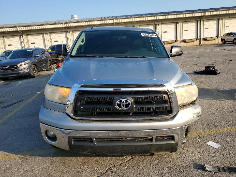 Photo 5 from auction – 2011 TOYOTA TUNDRA with VIN 5TFDW5F12BX174773