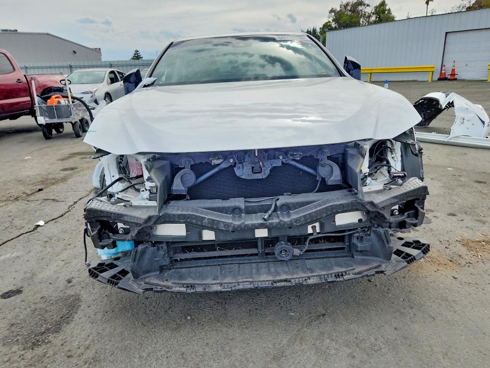 Photo 5 from auction – 2024 LEXUS ES 300H with VIN 58ADA1C13RU040706
