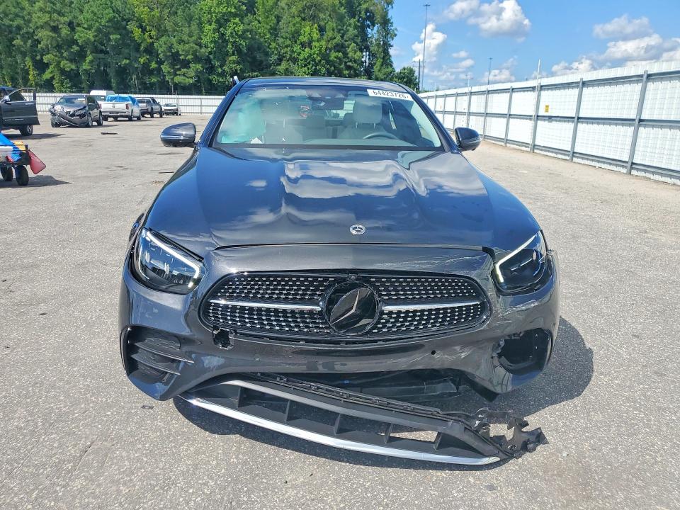 Photo 5 from auction – 2023 MERCEDES-BENZ E with VIN W1KZF8DB4PB188476