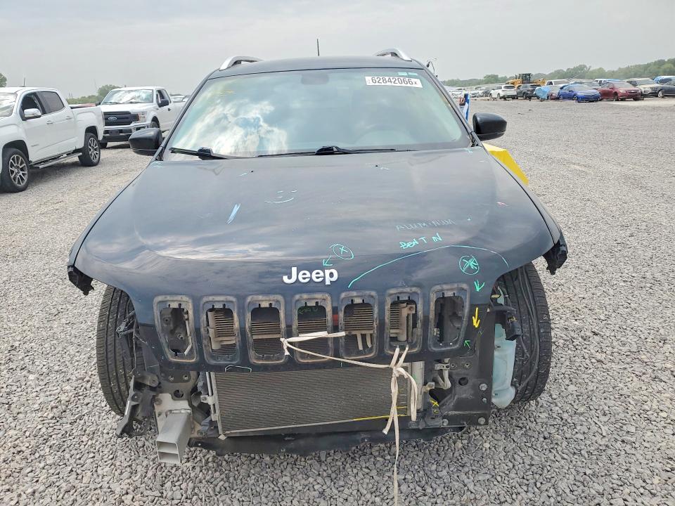Фото 5 с аукциона – 2019 JEEP CHEROKEE с VIN 1C4PJLDB5KD190639