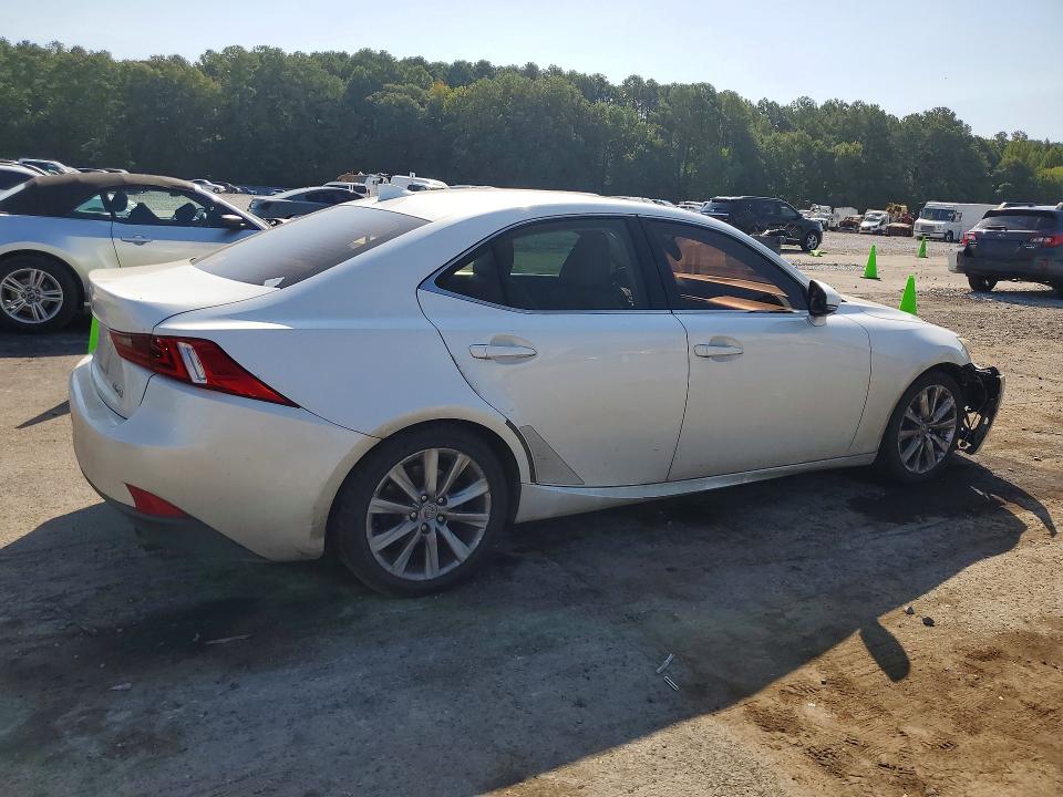 Photo 3 from auction – 2015 LEXUS IS with VIN JTHBF1D25F5080947