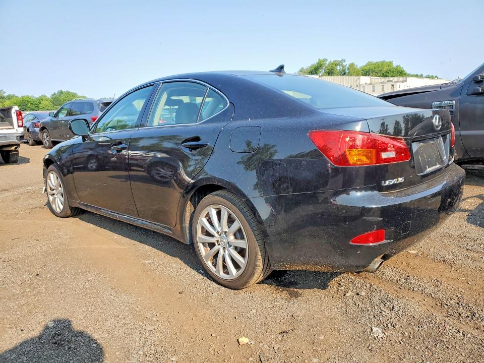 Photo 2 from auction – 2007 LEXUS IS with VIN JTHCK262875015496