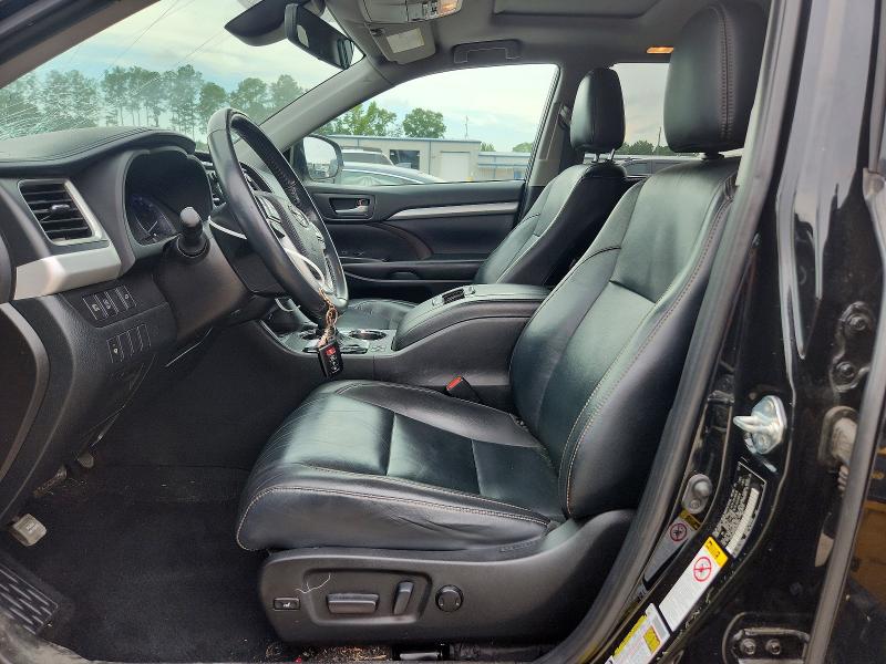 Photo 7 from auction – 2019 TOYOTA HIGHLANDER with VIN 5TDKZRFH1KS561811