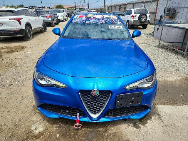 Photo 5 from auction – 2021 ALFA ROMEO GIULIA with VIN ZARFAMAN1M7643825