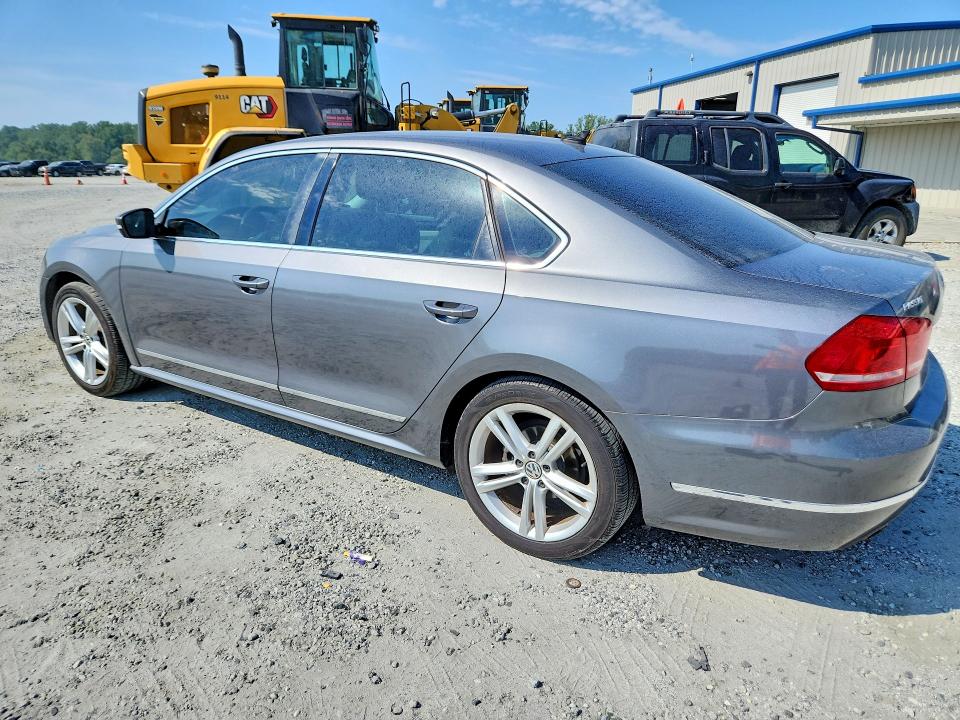 Photo 2 from auction – 2014 VOLKSWAGEN PASSAT with VIN 1VWCT7A31EC068283