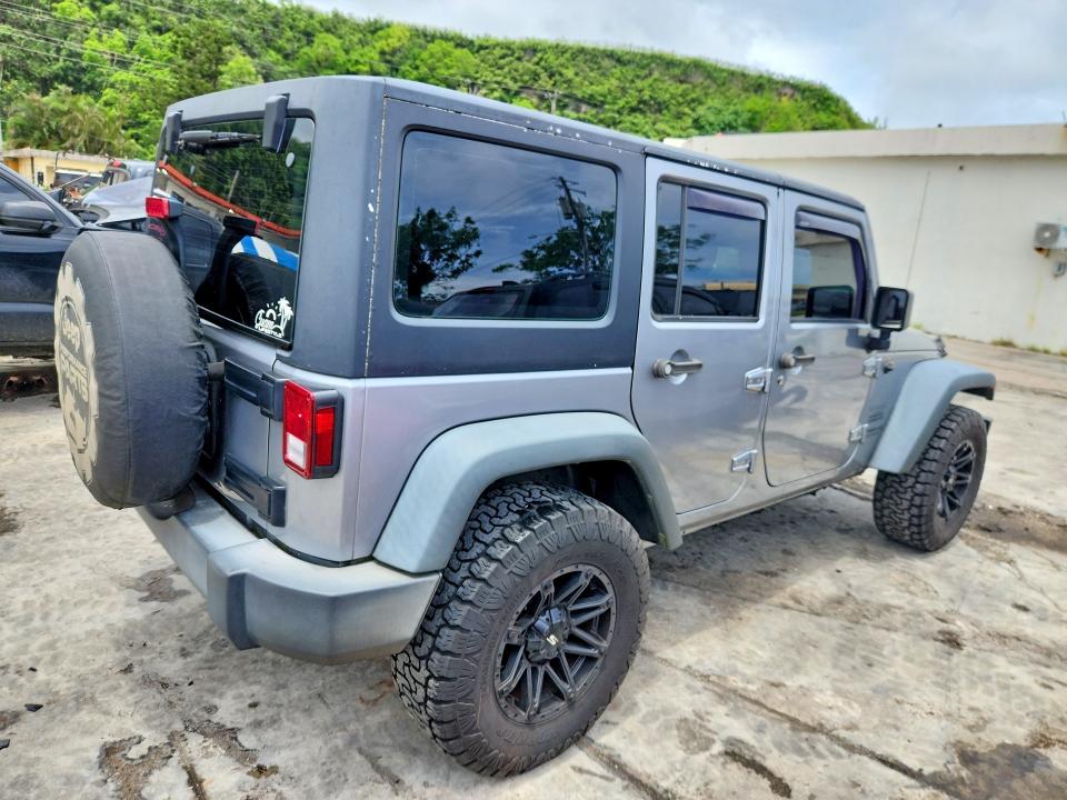 Снимка 3 от търг – 2017 JEEP WRANGLER UNLIMITED с VIN 1C4BJWDG2HL556255