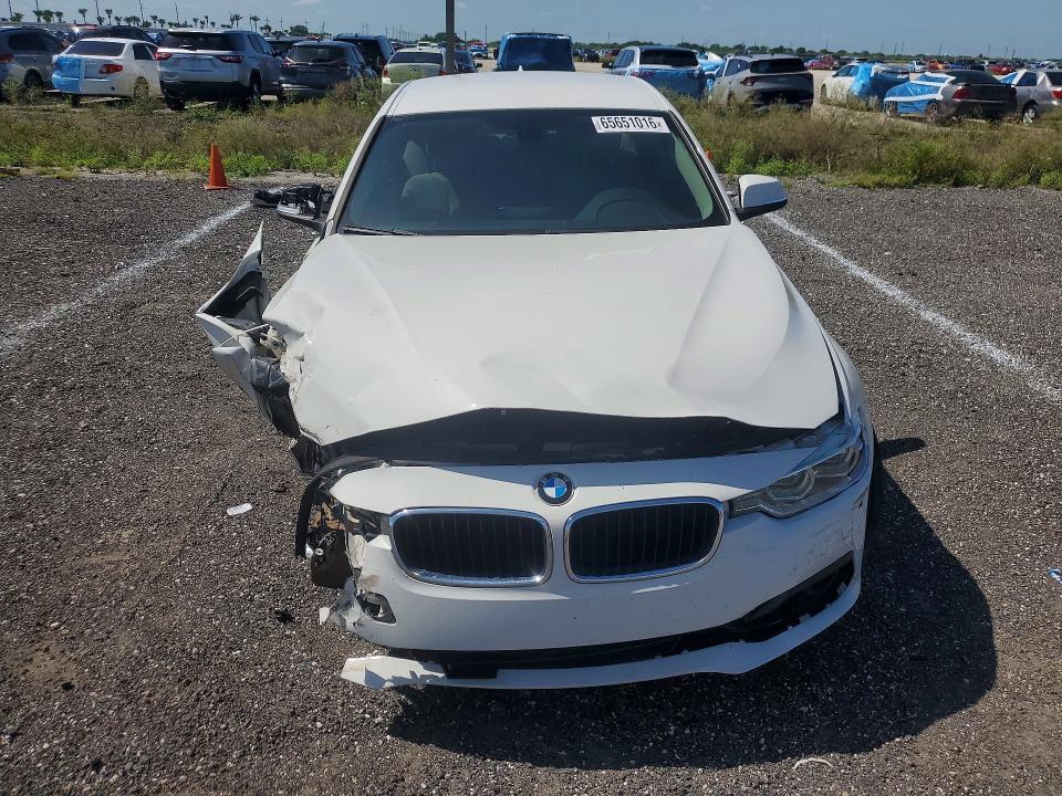 Photo 5 from auction – 2018 BMW 320 with VIN WBA8E1G51JNU89604