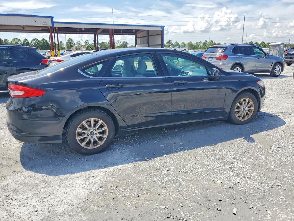 Photo 3 from auction – 2017 FORD FUSION with VIN 3FA6P0G71HR348478