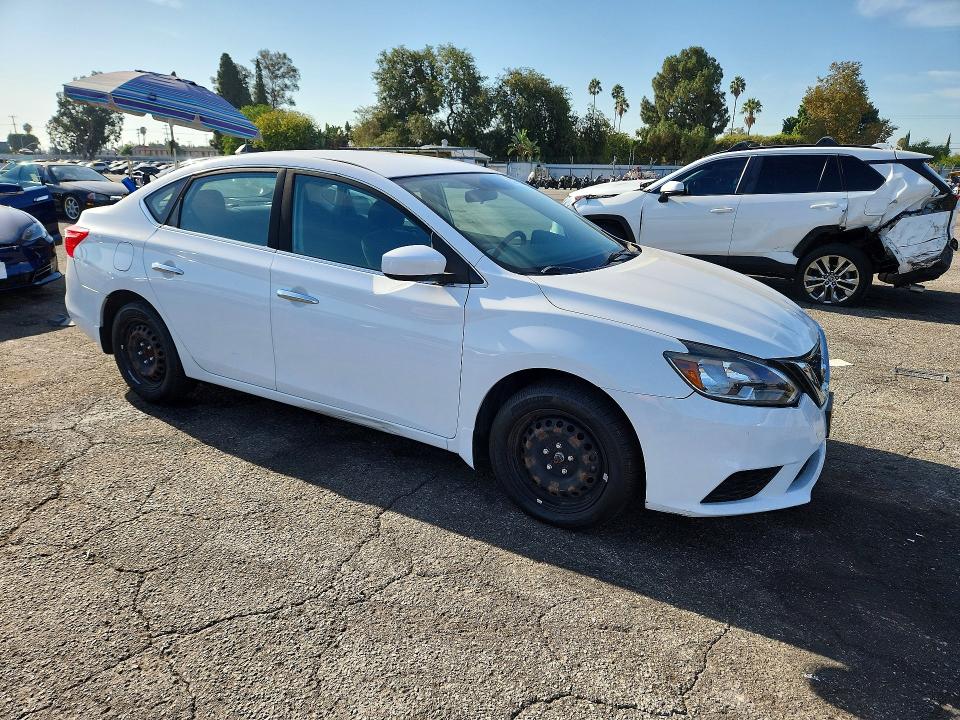 Photo 4 from auction – 2019 NISSAN SENTRA with VIN 3N1AB7AP3KY254929