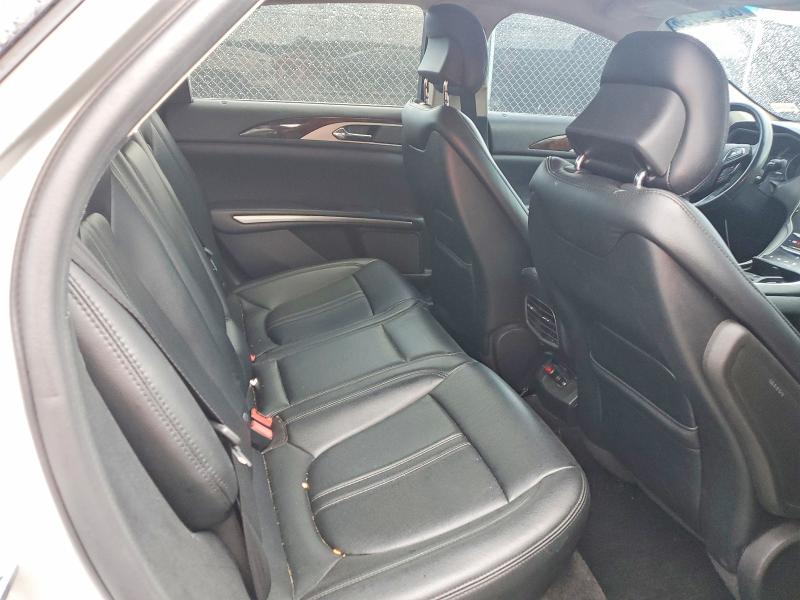 Photo 10 from auction – 2016 LINCOLN MKZ with VIN 3LN6L2G99GR616934