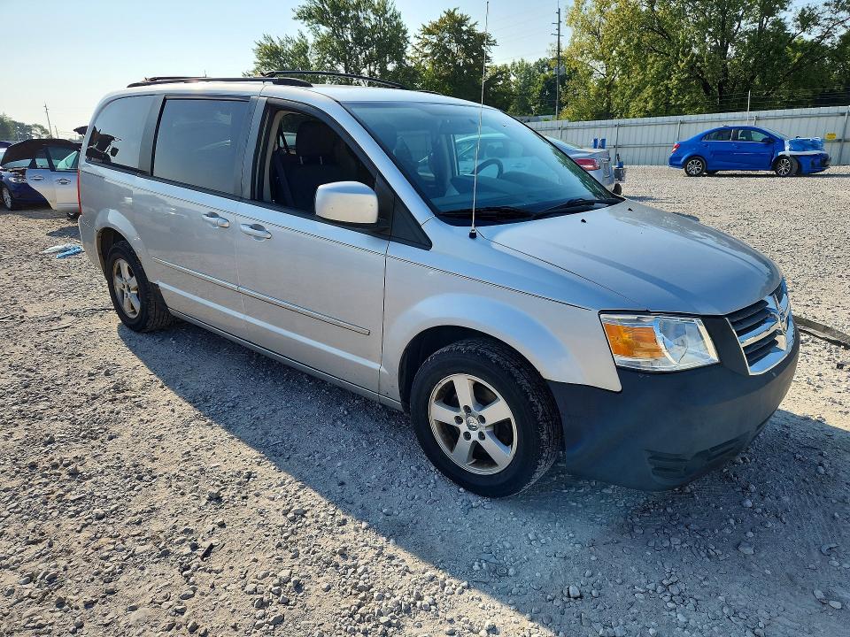 Photo 4 from auction – 2010 DODGE GRAND CARAVAN with VIN 2D4RN5D12AR215740