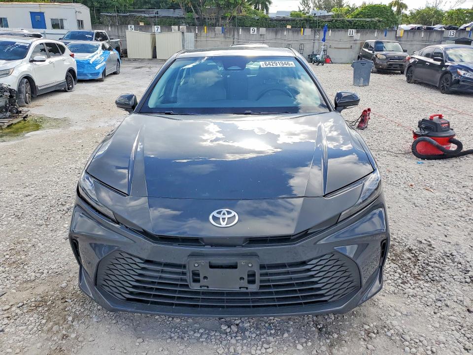 Photo 5 from auction – 2025 TOYOTA CAMRY with VIN 4T1DAACK2SU581820