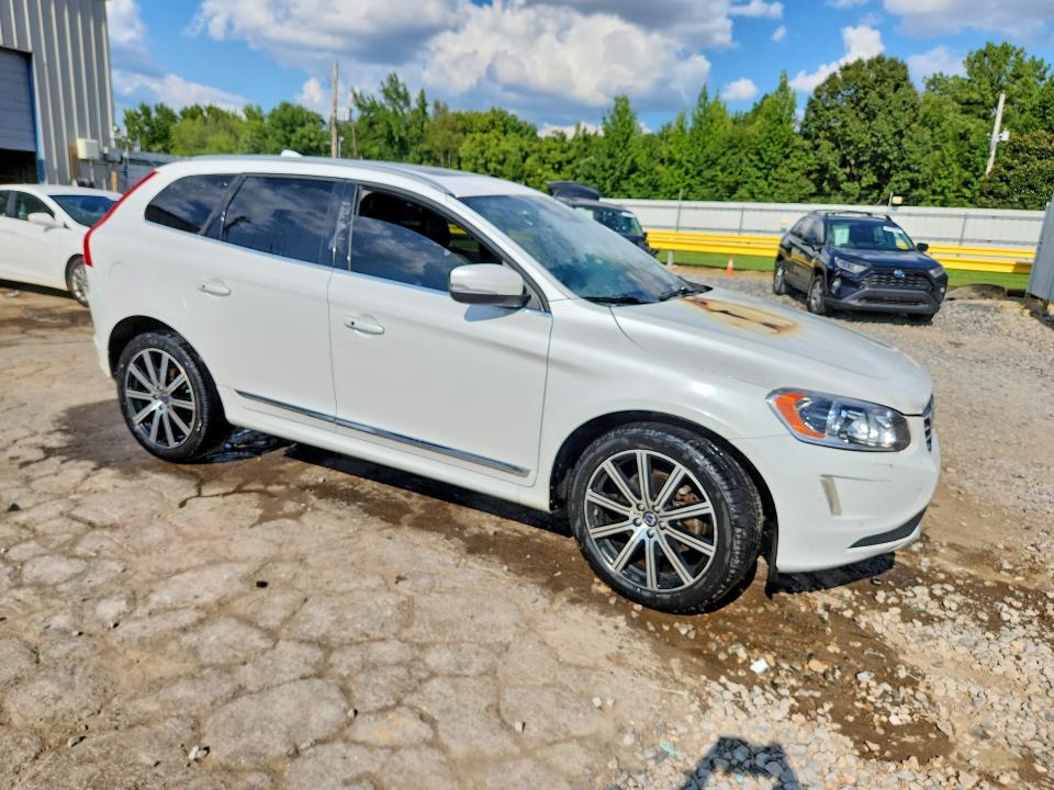 Photo 4 from auction – 2015 VOLVO XC60 with VIN YV449MDD0F2562969