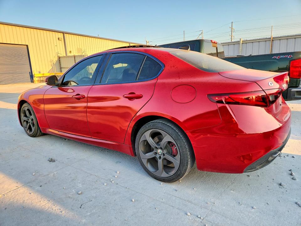 Photo 2 from auction – 2017 ALFA ROMEO GIULIA with VIN ZARFAEDN9H7550025