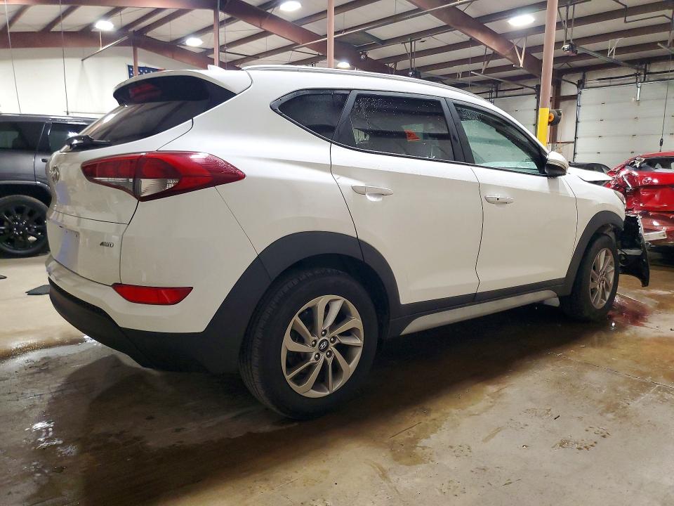 Photo 3 from auction – 2017 HYUNDAI TUCSON with VIN KM8J3CA43HU521308