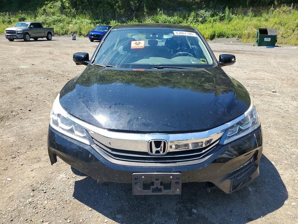 Photo 5 from auction – 2017 HONDA ACCORD with VIN 1HGCR2F7XHA159599