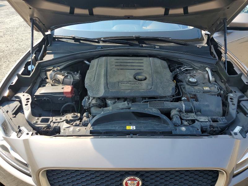 Photo 12 from auction – 2017 JAGUAR F-PACE with VIN SADCL2BN5HA088708
