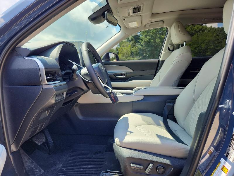 Photo 7 from auction – 2026 TOYOTA GRAND HIGHLANDER with VIN 5TDAAAB56TS136876
