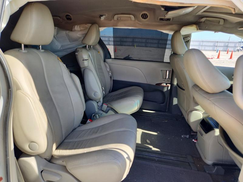 Photo 11 from auction – 2014 TOYOTA SIENNA with VIN 5TDYK3DC7ES515438