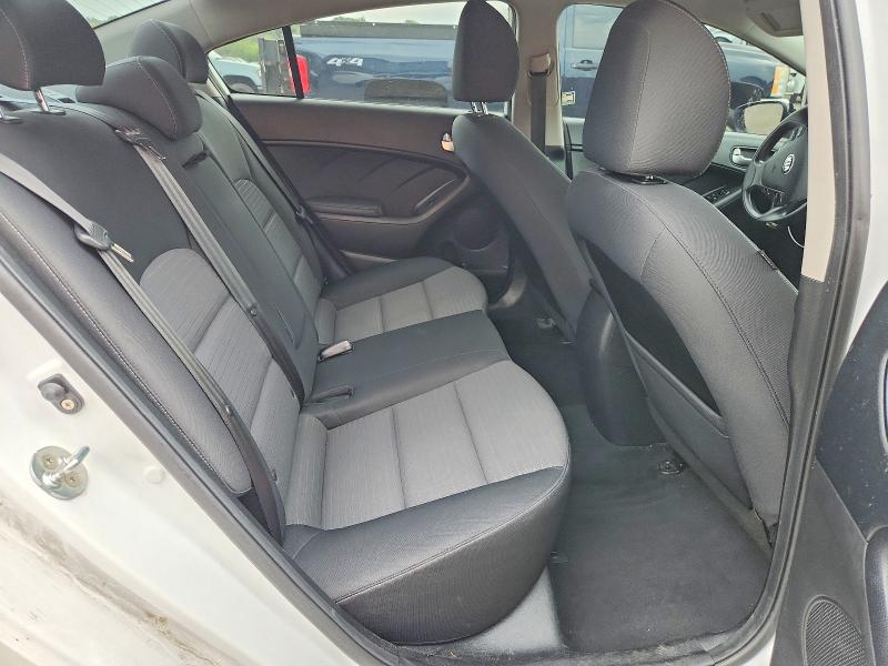 Photo 10 from auction – 2017 KIA FORTE with VIN 3KPFL4A75HE018680