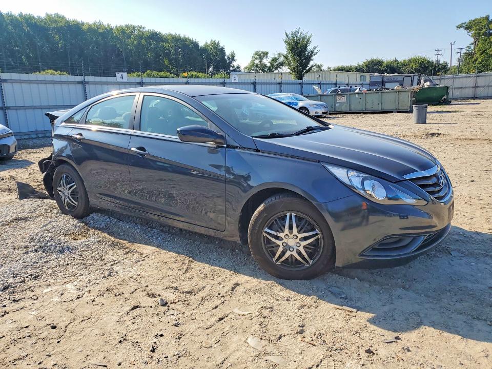 Photo 4 from auction – 2012 HYUNDAI SONATA with VIN 5NPEB4AC7CH327762