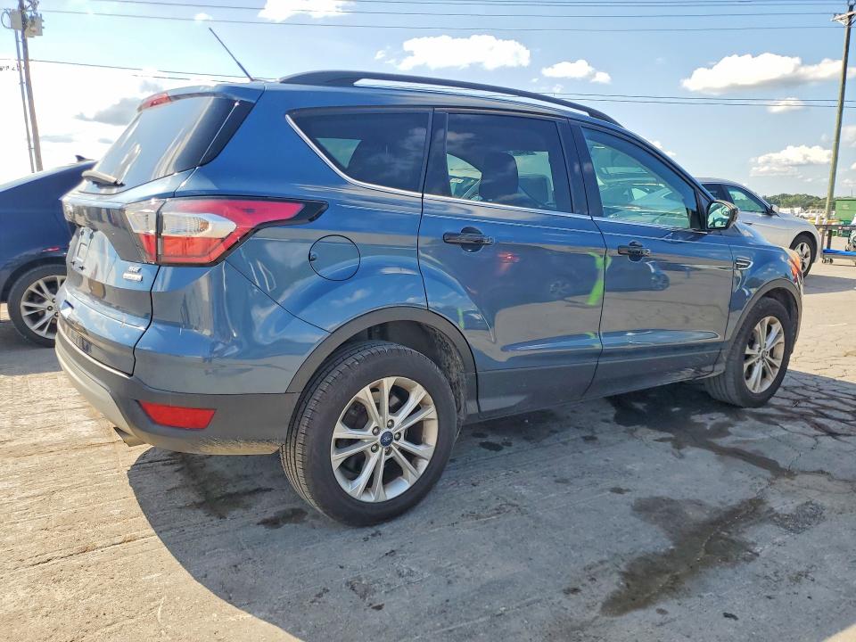 Photo 3 from auction – 2018 FORD ESCAPE with VIN 1FMCU0GD9JUA03480