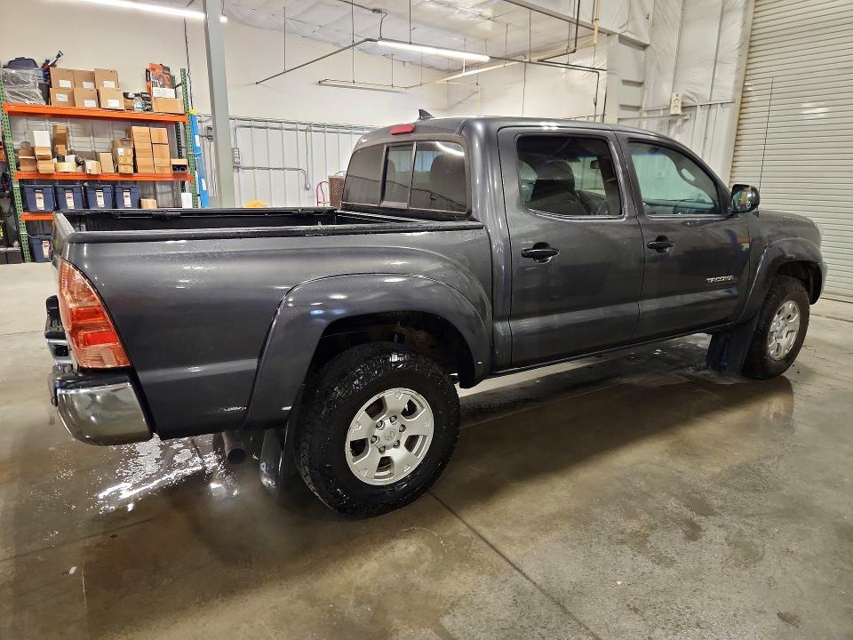 Photo 3 from auction – 2014 TOYOTA TACOMA with VIN 3TMLU4EN6EM143181