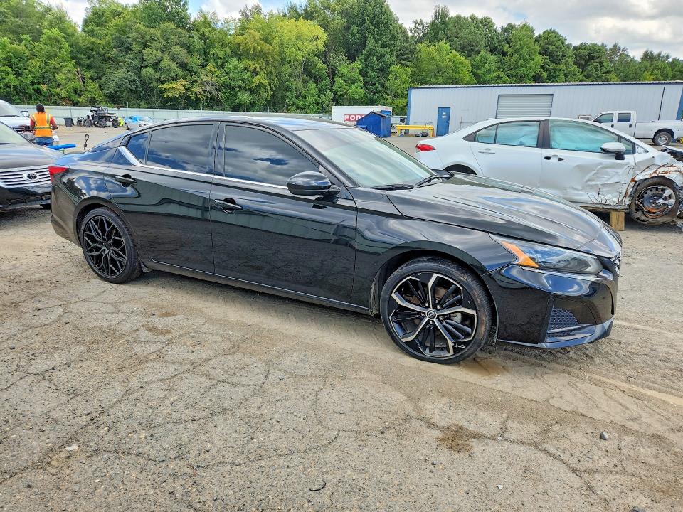Photo 4 from auction – 2023 NISSAN ALTIMA with VIN 1N4BL4CV9PN350678