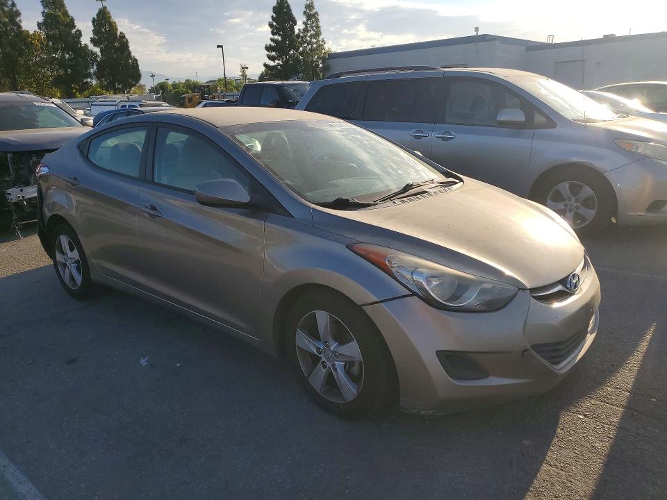 Photo 4 from auction – 2013 HYUNDAI ELANTRA with VIN 5NPDH4AE8DH343370