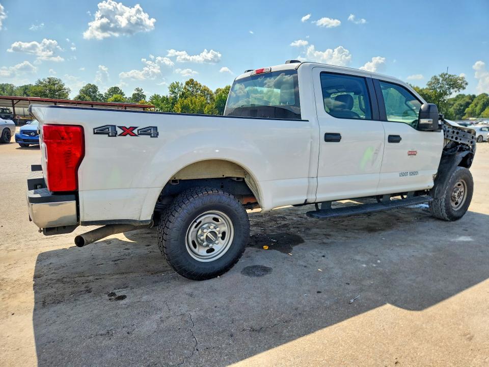 Photo 3 from auction – 2022 FORD F250 with VIN 1FT7W2B65NEF59001